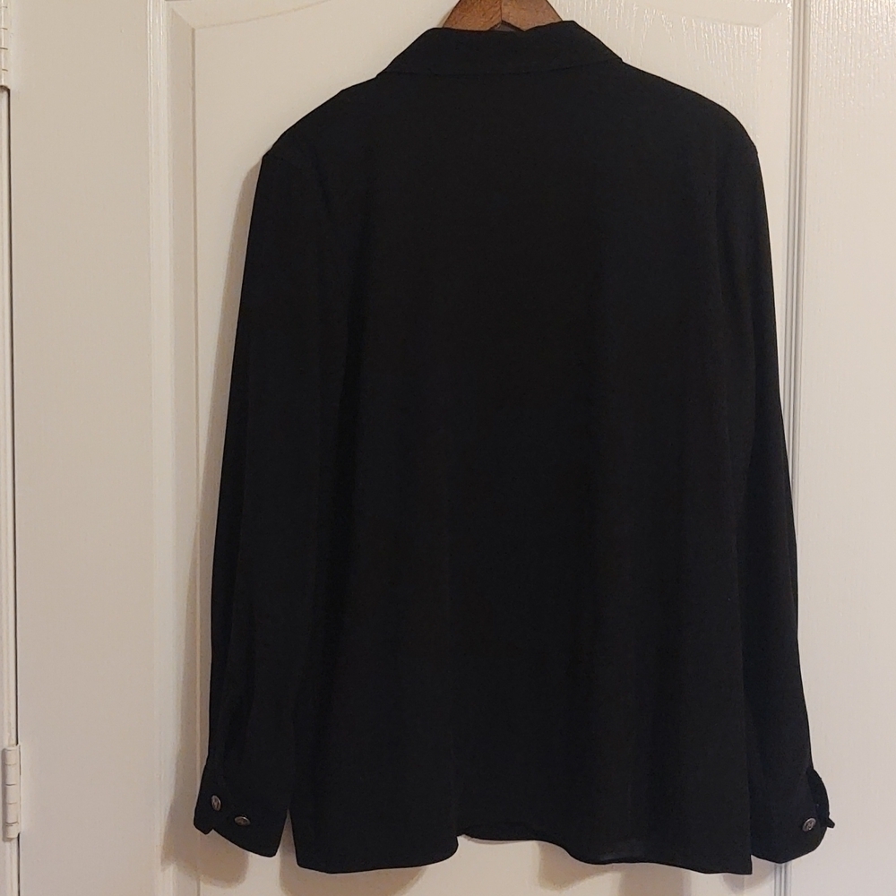 Bob Mackie Wearable Art Women's jacket. Black with tulip-like embroidery design - Picture 4 of 10